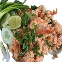 ข้าวผัดปลากะป๋อง
