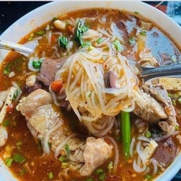 จั๊บญวน+เล้ง+เลือดไก่+ตีนไก่+หมูเด้ง