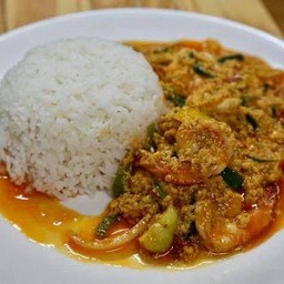 ข้าวราดผงกะหรี่กุ้ง