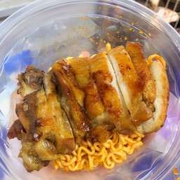 ล้านเส้นสายbyหรอยเพ หมู่บ้านธนาวิลล่า