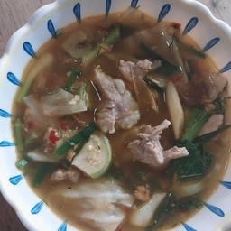 แกงอ่อมกระดูกอ่อนหมู