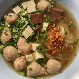 ก๋วยจั๋บร้านใยทับทิม