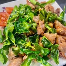 หมูทอดใบมะกรูด