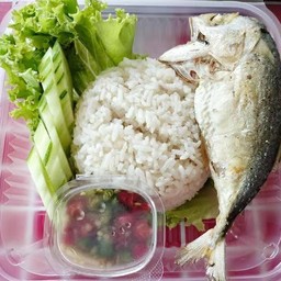 ข้าวปลาทูทอด1ตัว+น้ำพริกน้ำปลาเปรี๋ยว