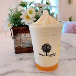 นมเปรี้ยวมะม่วงน้ำดอกไม้ปั่น Plant Based