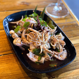 ลาบปลาหมึก