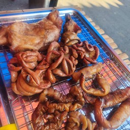 แซลมอน อ้อมคอหมูย่าง น้ำจิ้มซีฟู้ดรสเด็ด ตลาดโดมอ่าวอุดม ตลาดโดม