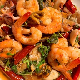 คุณนายตื่นสาย ขายแต่กะเพรา