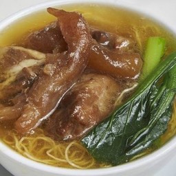 บะหมี่น้ำเนื้อตุ๋นซอสจูโหว่สไตล์ฮ่องกง