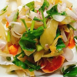 ยำไข่เค็มเกี้ยมฉ่าย
