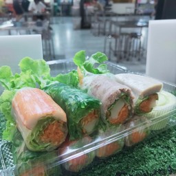 สลัดโรล(ยกเว้นทูน่าล้วน กุ้ง)เลือกได้2-4หน้า