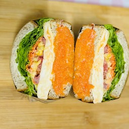 แซนวิชไส้ปูอัด+ไข่กุ้ง+ไข่ข้น