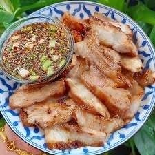 คอหมูย่าง (Grilled pork)