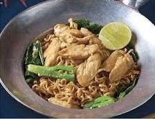 มาม่าผัดซีอิ้วไก่