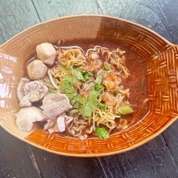 ก๋วยเตี๋ยวคุณย่า&ปลาเผา