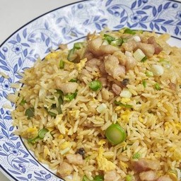 ข้าวผัดไก่ปลาเค็ม