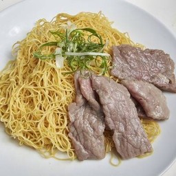 บะหมี่แห้งเนื้อซอสหอยนางรม