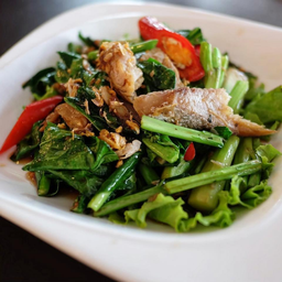 ผัดคะน้าปลาเค็ม