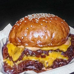 Emprai Power Beef cheese burger (280g.beef)