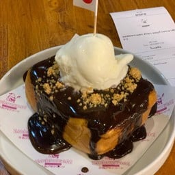 โทสต์คาราเมลทอปปิ้งช็อคโกแลต