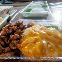 น้องเจนกระเพราไข่ข้น