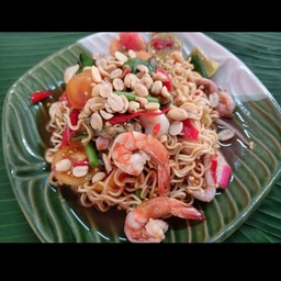 ตำมาม่าทะเล