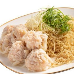 บะหมี่แห้งเกี๊ยวกุ้งโรยต้นหอมขิง