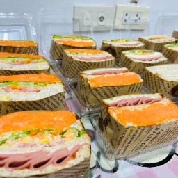 แซนวิช & ข้าวไข่ข้น