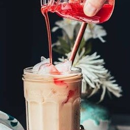 STRAWBERRY COLD BREW