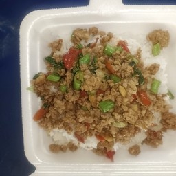 กะเพราหมูสับ+ไข่ดาว