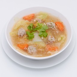 แกงจืดเต้าหู้วุ้นเส้นหมูสับผักกาดขาว