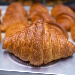 ครัวซองต์เนยฝรั่งเศส