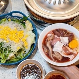 ชุดเล็ก หมู สามชั้น ตับหมู ปลาหมึก แมงกะพรุน เต้าหู้ปลา หมึกกรอบ ปูอัด ผ้าขี้ริ้ว