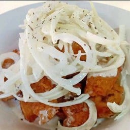 ไก่เผ็ดเกาหลีราดซอตซาวครีมหอมใหญ่ M