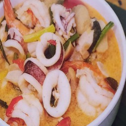 ร้านพรอีสาน ( พี่ยา สมุทรนิเวศน์ ปากซอย.9 )