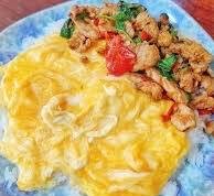 ข้าวกระเพราไก่+ไข่ข้น