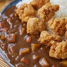 ข้าวหน้าแกงกะหรี่+ไก่คาราเกะ