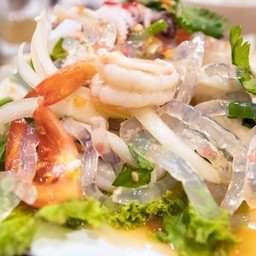 ยำสาหร่ายเส้นแก้ว