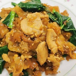 ผัดซีอิ๊วไก่