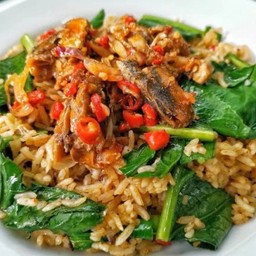 ข้าวผัดปลากระป๋องพริกซอย