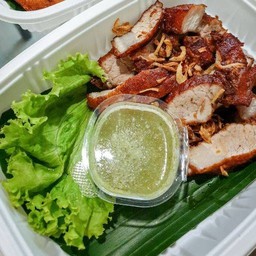 หมูสามชั้นทอดน้ำปลาา