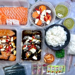 เซตซาซิมิ 300 กรัม +แซลมอน+ กุ้ง+ไข่ดองเกาหลี+ข้าว