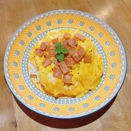 ข้าวไข่ข้นแฮมกรอบ (แฮมกรอบๆ มันดีมากกก)