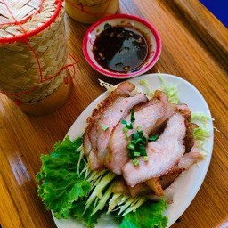 คอหมูย่าง