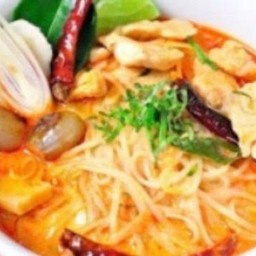 Tom Yum Noodle Soup (ก๋วยเตี๋ยวต้มยำ)