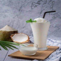 Fresh Fruits Smooties Cafe'