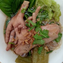 ก๋วยเตี๋ยวน่องไก่ตุ๋นมะระ+ขาตุ๋น