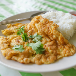 ข้าวไข่เจียวแหนม