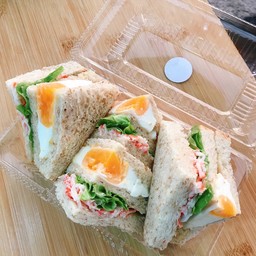 แซนวิชปูอัดไข่ดาว