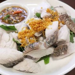 เนื้อปลากระพงลวกจิ้ม น้ำจิ้มซีฟู๊ด